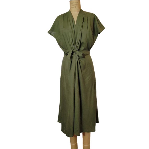 1940s Inspired Goddess Dress: Linen Rayon Blend, Cinched Waist