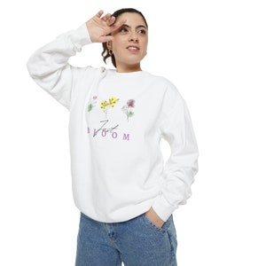Floral Unisex Sweatshirt Flower Shirt Colorful Flower Shirt Flower T-Shirt Spring Long-sleeve Shirt Flower Lover Gift Floral Gifts