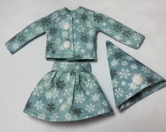 Elf clothes girl (12 in doll) Now in Grinch!