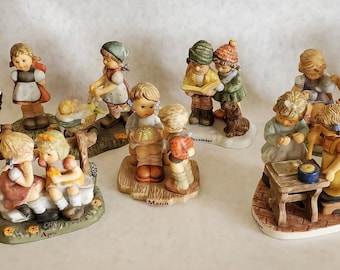 Berta Hummel Figurine Set Christmas Treat For Puppy /& A Puppy For Christmas 628