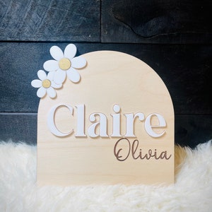 Baby Name Announcement Sign, Wood Name Sign, Wooden Nursery Name Sign, Daisy Name Sign, Girls Name Sign, Kids Room Decor, Wall Decor, Floral