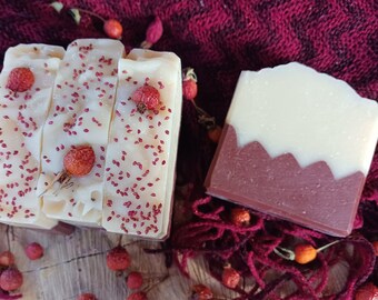 Geranium Grapefruit Soap Bar - All Natural Bar Soap with Essential Oils - Smells kind of like Roses! Made with Moroccan red clay & rose hips
