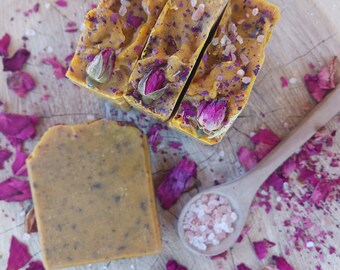 Rose Peony Soap - All Natural Bar Soap with Rose and Peony Fragrance and Essential Oil and Rose Buds