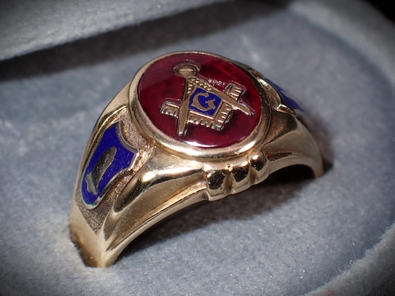 Vintage 10K Yellow Gold Ruby Signet Style Low Profile Masonic Mens