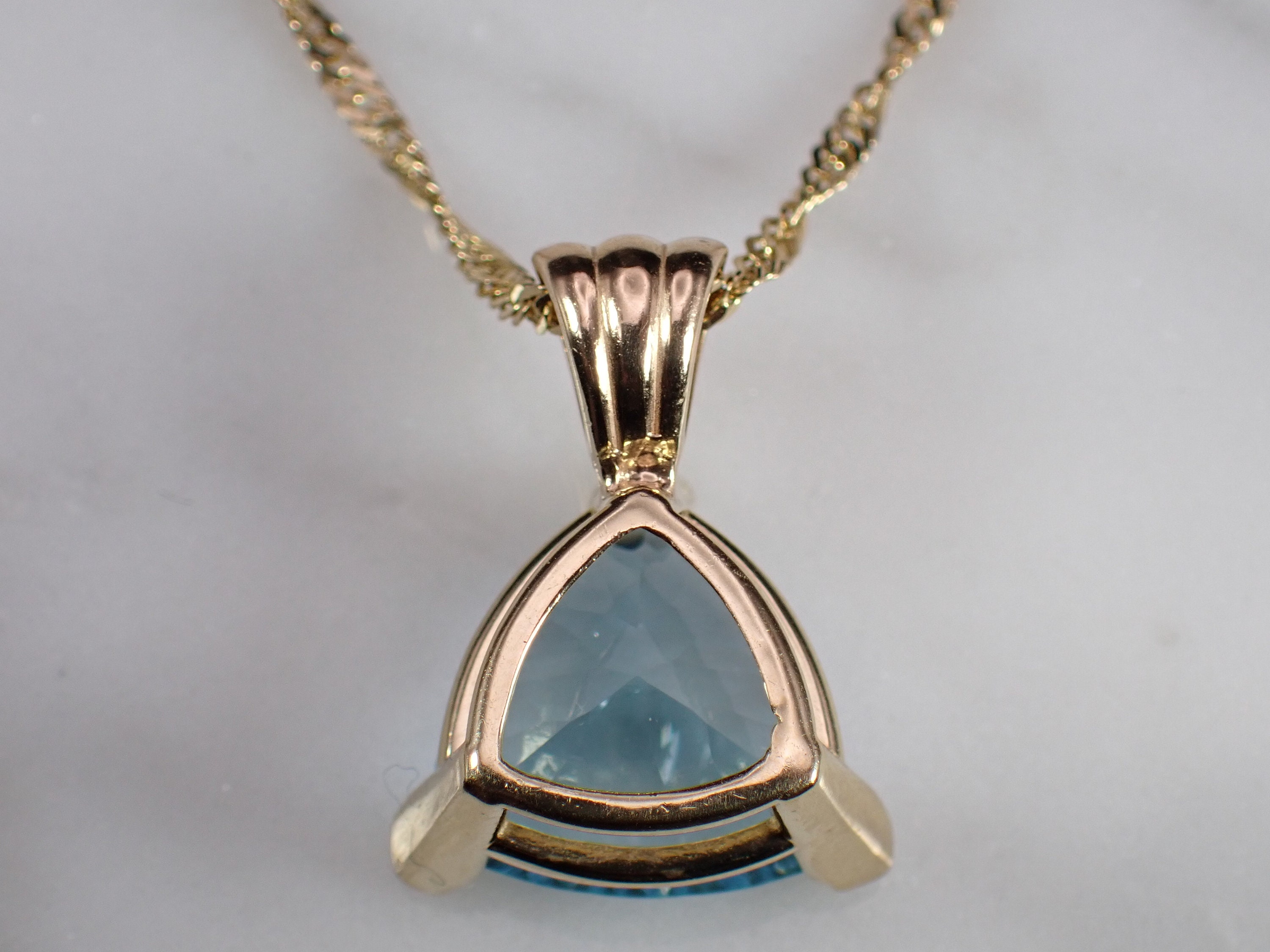 14K Yellow Gold Natural Blue Topaz Vintage Fantasy Trillion