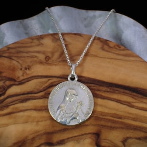 Vintage Sterling Silver Chain & Silver Tone Small Virgin Mary Pendant Necklace