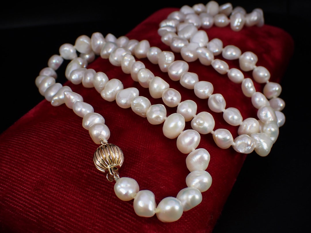 VINTAGE HOLLYWOOD★Baroque Pearl Layered Necklace Get Baroque Layered Pearl Mesh Tassel Necklace – ArtGalleryZen