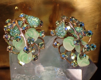 Rare Vintage Judy Lee Gold Tone Green Frosted Rose Lava Glass & Rhinestone Clip-On Earrings