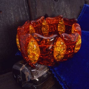 Richly Hued Huge Vintage Chunky Faux Stone Mod Stretch Bracelet
