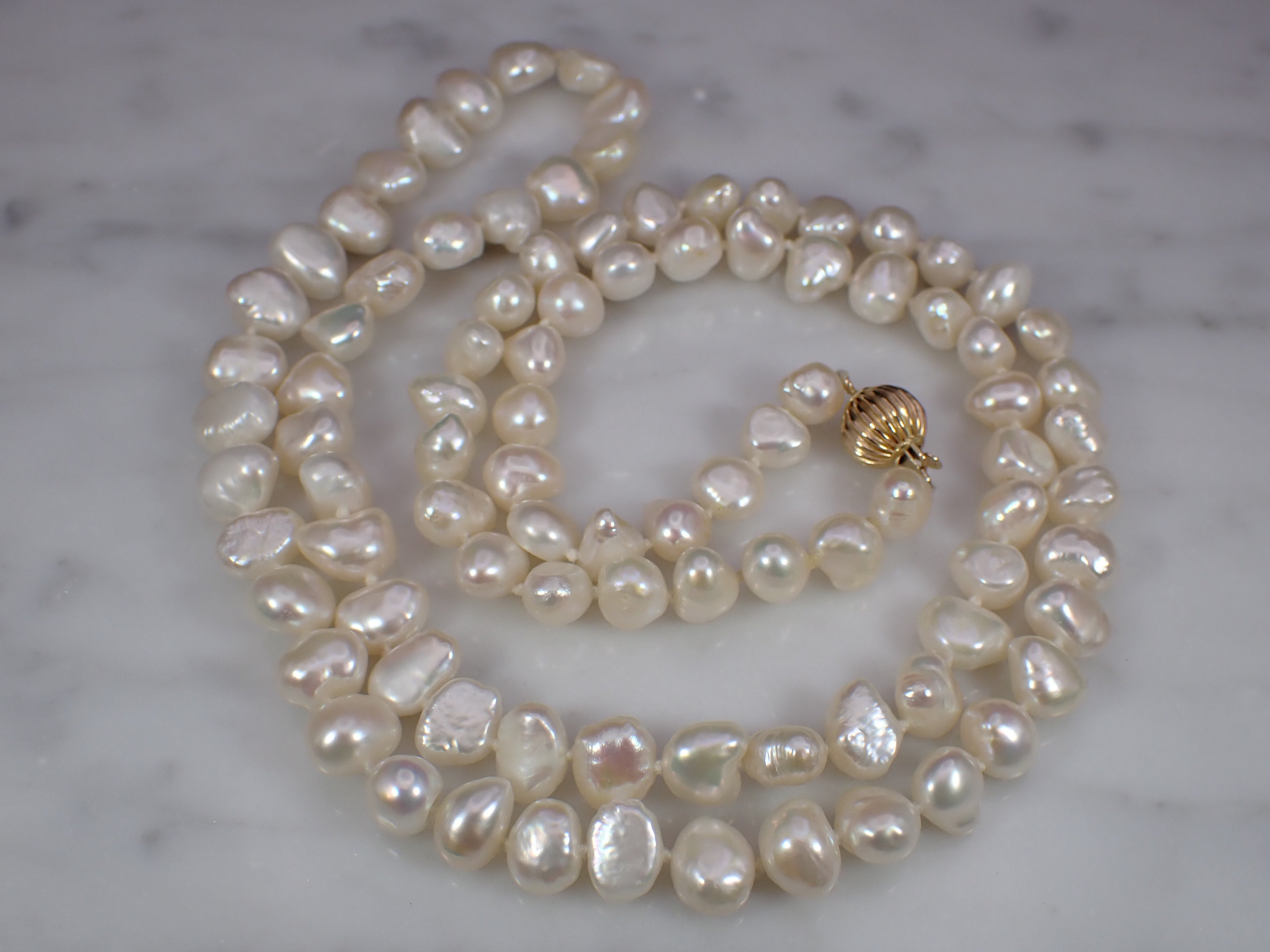 Vintage 14K Gold & Iridescent White Baroque Cultured