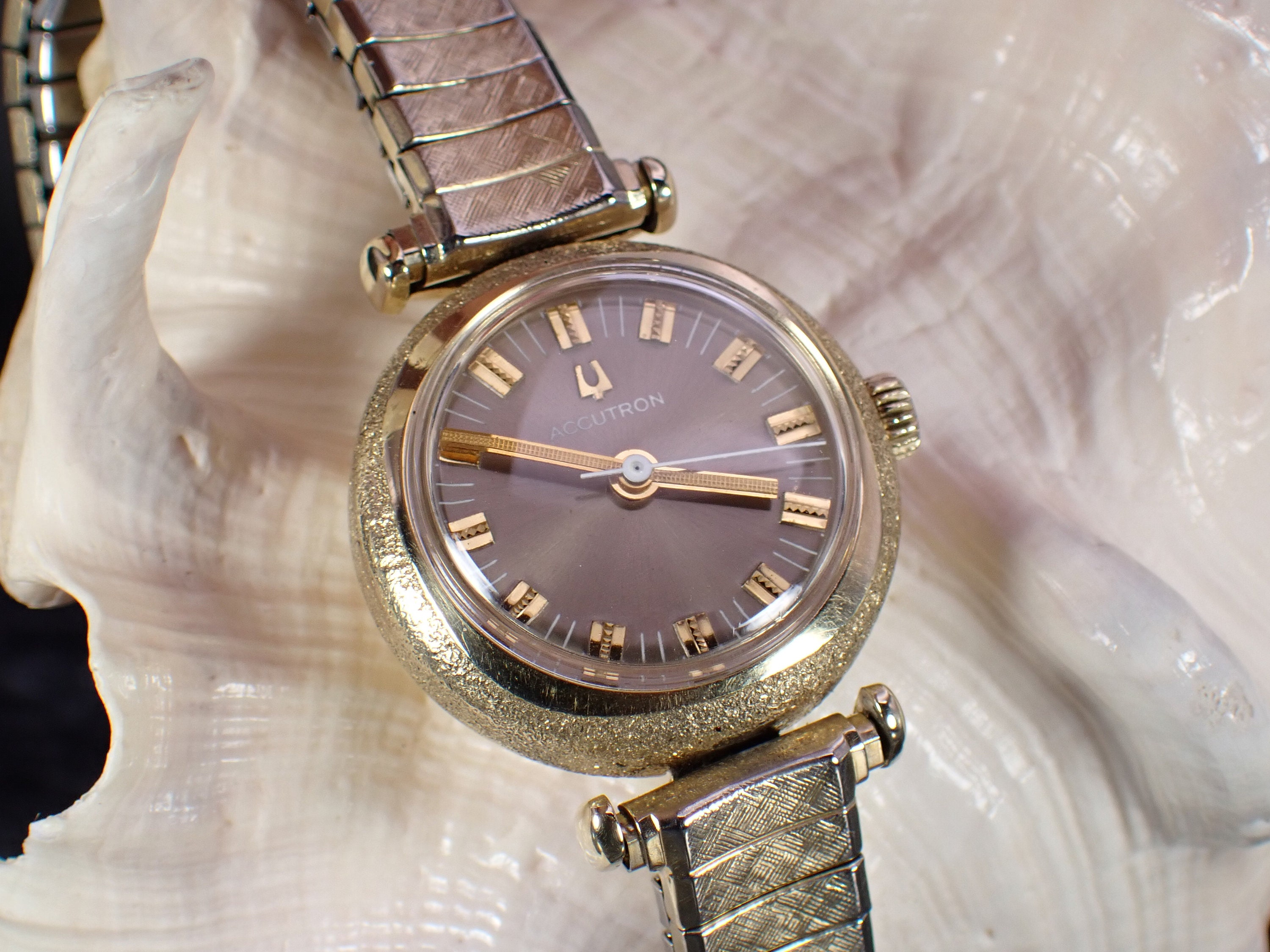 Vintage Mid Century 14K Yellow Gold Accutron Bulova Ladies Vintage Mid Century 14K Yellow Gold Accutron Bulova Ladies