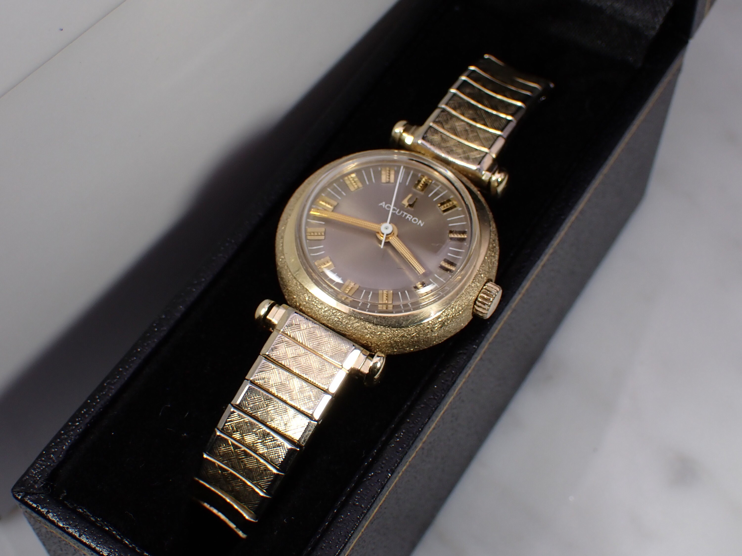 Vintage Mid Century 14K Yellow Gold Accutron Bulova Ladies Vintage Mid Century 14K Yellow Gold Accutron Bulova Ladies