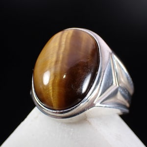 Vintage Clark & Coombs Sterling Silver Signet Style Tiger&#39;s Eye Statement Ring