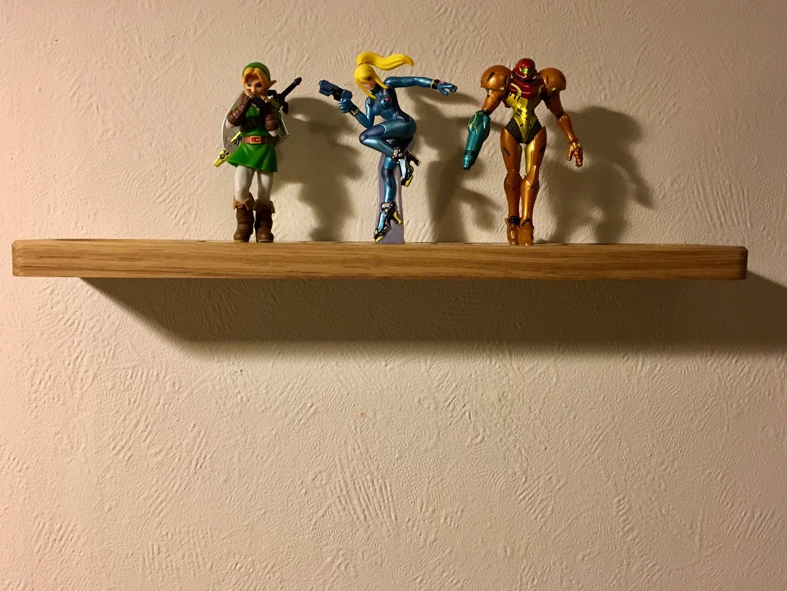 Wall shelf for 5 amiibo figures Etsy