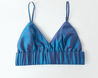 Niebieski top z jedwabiu morwowego Dupioni z krótkim rękawem | Bezrękawnik z czystego jedwabiu morwowego | Kolekcja Soar