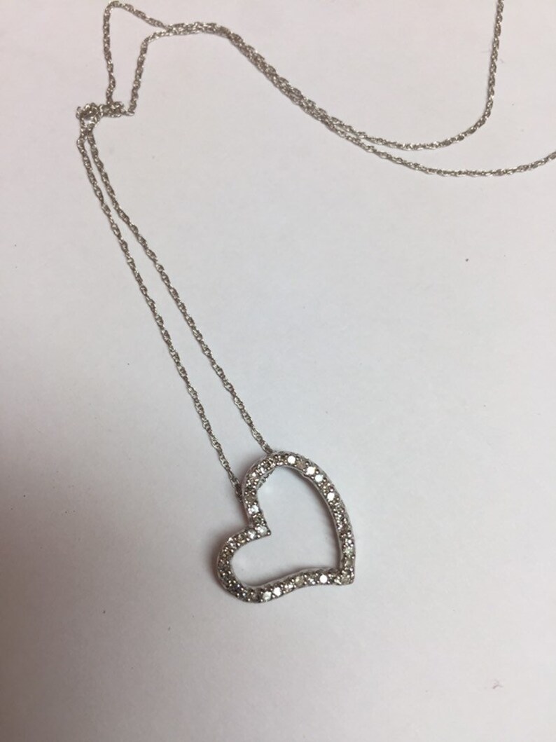10kt white gold genuine diamond heart pendant with chain