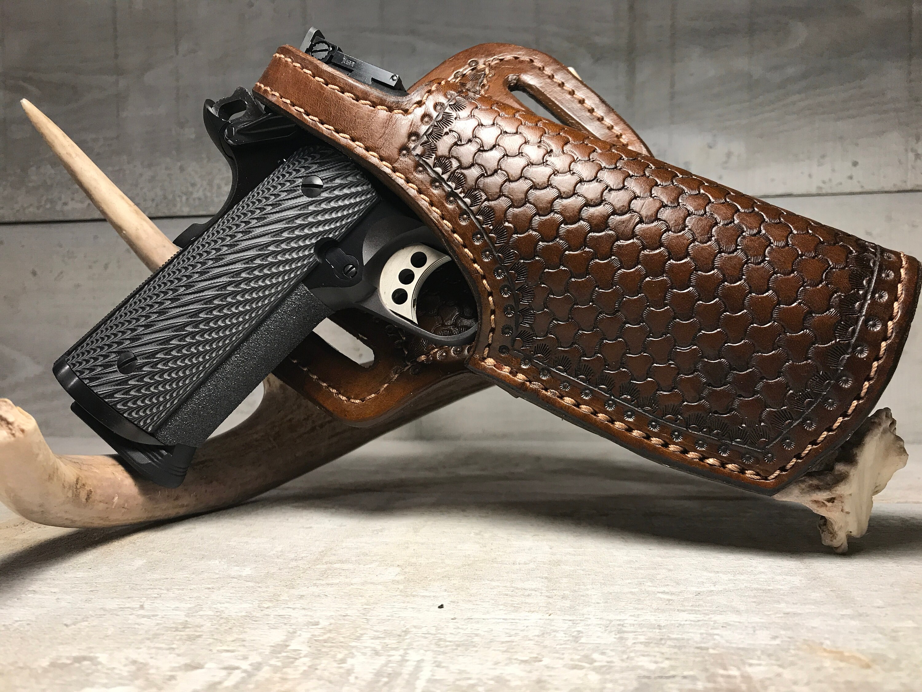 Handmade 1911 Leather Holster with Thumb Strap