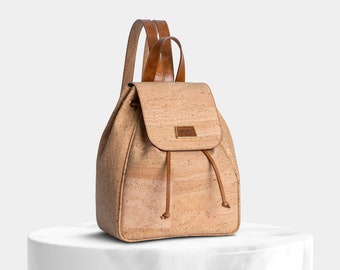 Cork Classic Backpack for woman, Natural cork and leather details