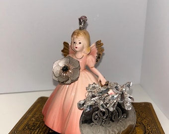 Josefs ursprungliga födelsedagskollektion med extra smycken och nallebjörn