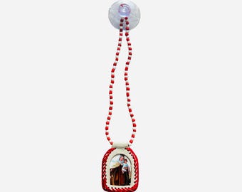 La Santísima Virgen del Carmen luce de esta manera para sus cultos, los