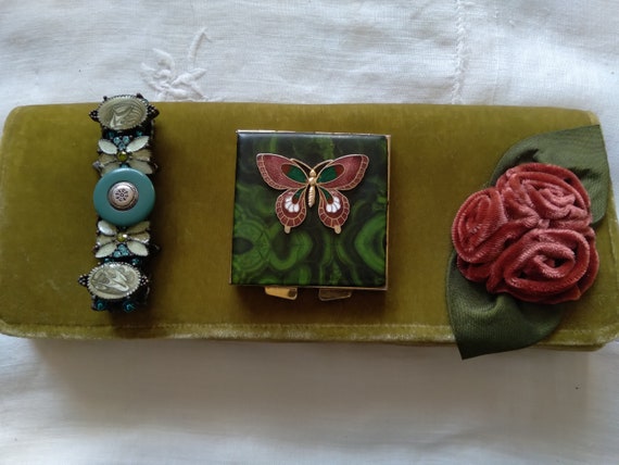 Pretty lot of green velvet and silk evening purse,