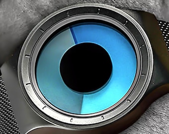 Minimalist Northern Lights Watch | Japan Quartz, Stainless Steel Mesh