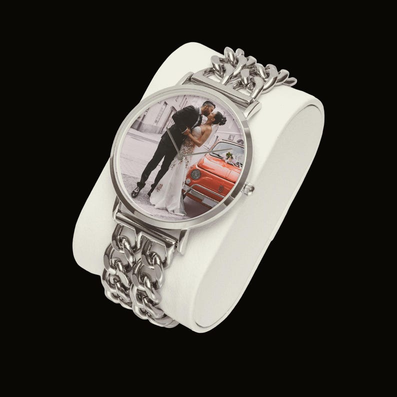 Personalized photo art watch gift for dad husband boyfriend memorial custom wristwatch.
Custom personalized wristwatch with photo art dial and stainless steel bracelet band.
Luxury personalized photo watch with hollow bracelet band and emotional custom design.
Custom memorial and family photo watch gift for him with modern luxury style.