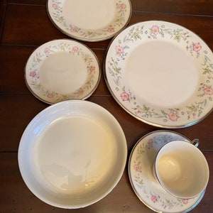 Rare Lenox Flirtation Pattern with Platinum Band, Pastel Floral over Cream Color Porcelain Service for 12 (6 Piece per set) + Serving Pieces