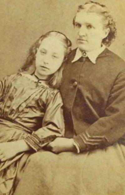 Antique Victorian Post Mortem Photo 3477 Oddleys Strange & Bizarre