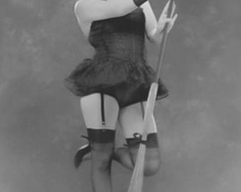 Antique Halloween Witch Photo 5207 Oddleys Strange & Bizarre