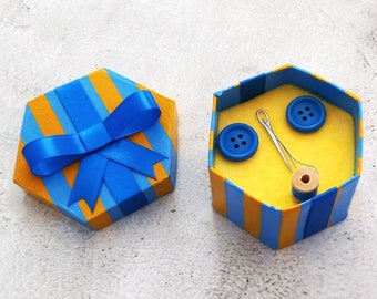 Button Box CORALINE "blue-sun" - How would your OTHER MOTHERs box be? Design yours. Visit my store.