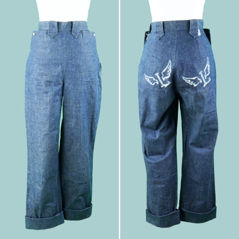levi's dark blue jeans