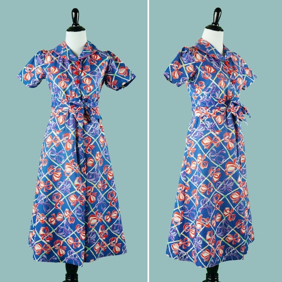Early 1940s Novelty Print Bow Dress - 40s Cotton D