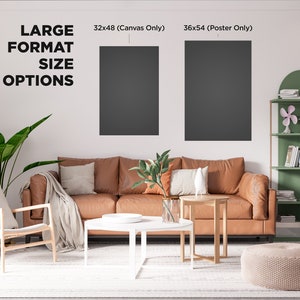 Op de afbeelding: Een woonkamer interieurontwerp mockup met twee verschillende formaten canvas prints. De tekst boven de prints luidt "Large Format Size Options" met de formaten "32x48 (Canvas Only)" en "36x54 (Poster Only)".