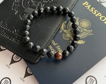 Pulsera unisex de ónix negro mate y ojo de tigre rojo: diseño con cuentas de 8 mm.