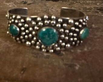 Linda pulseira vintage.