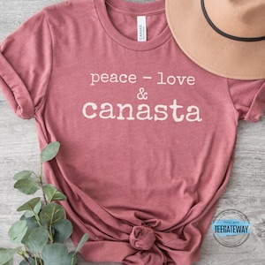 Camiseta Peace Love Canasta, camiseta con regalos de canasta, camiseta para la noche de juegos, amante de los juegos de cartas, regalo para fanáticos de la canasta, amante de la canasta, accesorios de canasta