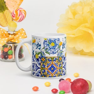 Sicilian style, citrus,summer,tiles.White glossy mug zdjęcie 1
