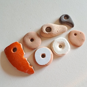 7 pezzi, frammenti di ceramica marina con fori, reperti di spiagge marine, terracotta marina con fori, N086