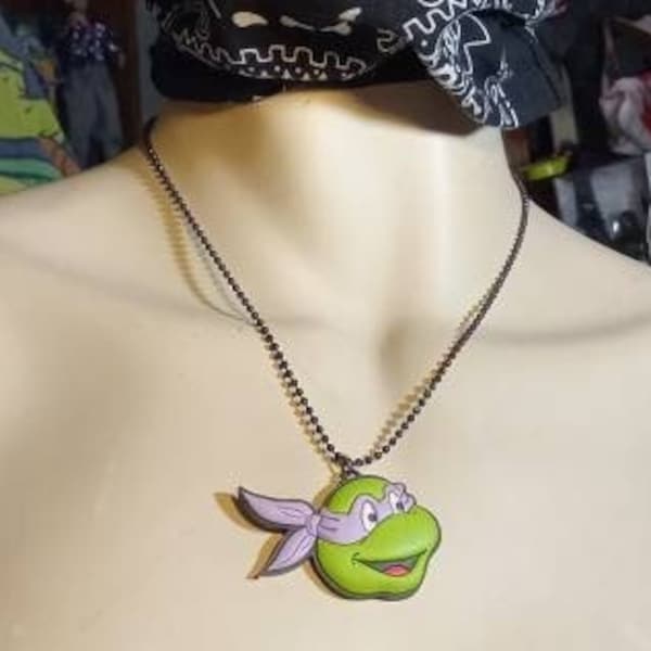 high intenCITY Teenage Mutant Ninja Turtles Retro - "Donatello" head 10.5 inch necklace '09