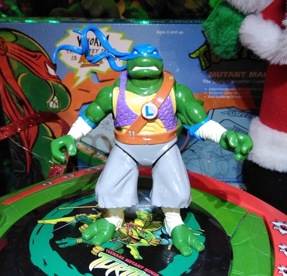 ＳTeenage Mutant Ninja Turtles フィギュア Amazon.com: Super7 Teenage Mutant Ninja Turtles Slash - 3.75