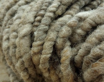 DARK BEIGE carpet yarn ~ undyed woolen Rope suitable for weaving projects ~ Flexible woolen cord with a Burlap/Jute Core