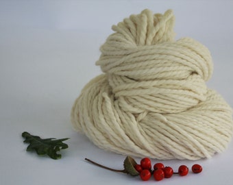 PUNO BABY ALPACA Yarn ~ Snow ~ Chunky 100gr, made entirely in Peru, supporting small farming communities, natural yarn, no nylon yarn