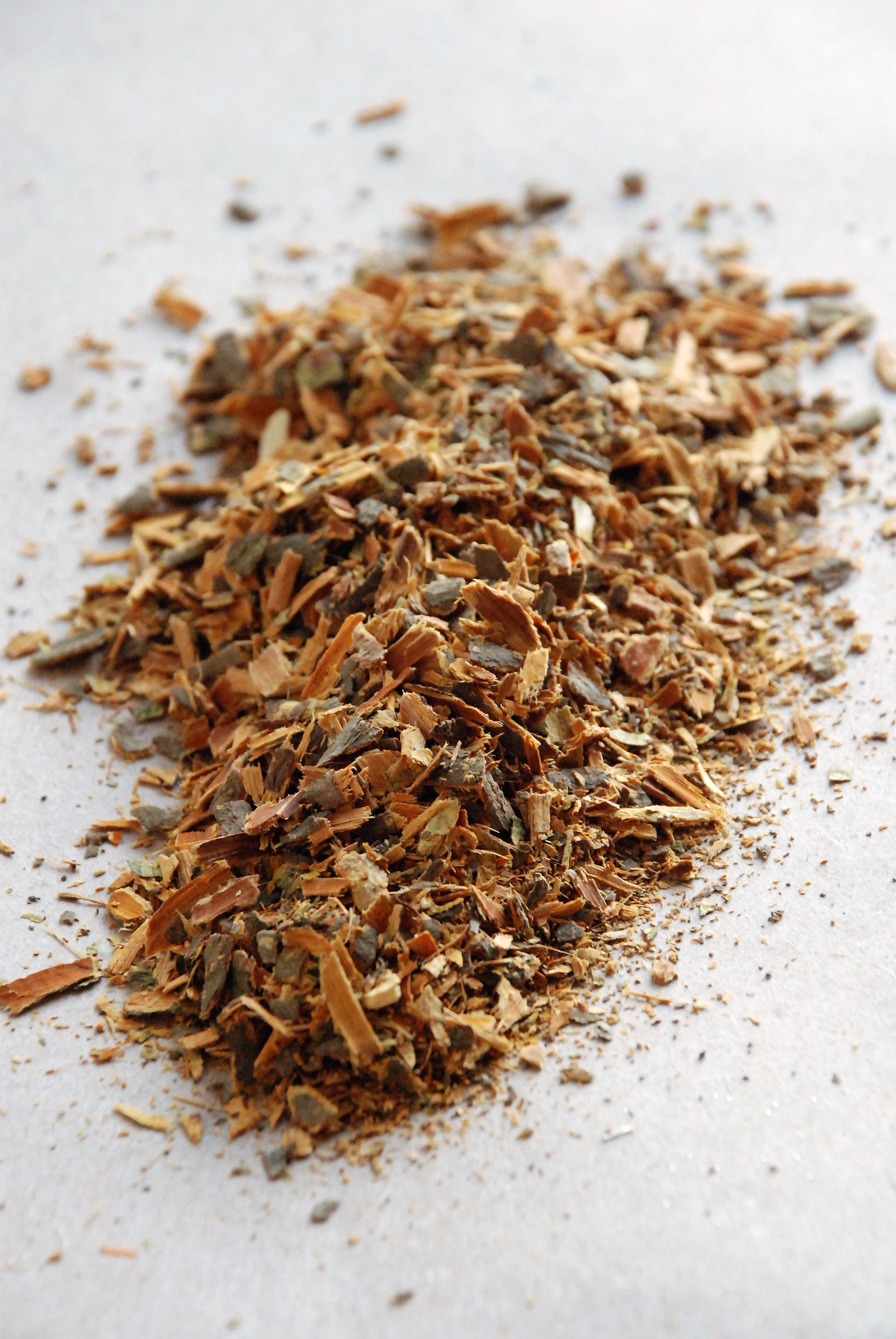 ORGANIC BUCKTHORN WHOLESALE glossy buckthorn Bark cut  - Dye Colour golden yellow to pink and red - eco dye, natural dye, plant dye
