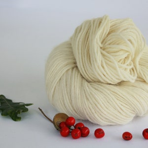 ALPACA Fino ~ Snow ~ 100g or 3.5oz, alpaca yarn, super soft alpaca yarn, knitting yarn, crochet yarn, yarn, natural yarn, undyed yarn