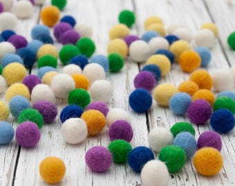 HANDMADE WOOL FELT Beads | 18mm | 10-50 Pieces | Single Colours