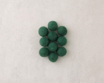 FELT BEADS HANDMADE 18mm ~ Green 10 pieces ~ woolen felt balls made in Nepal supporting unprivileged women, woolen beads, felt balls