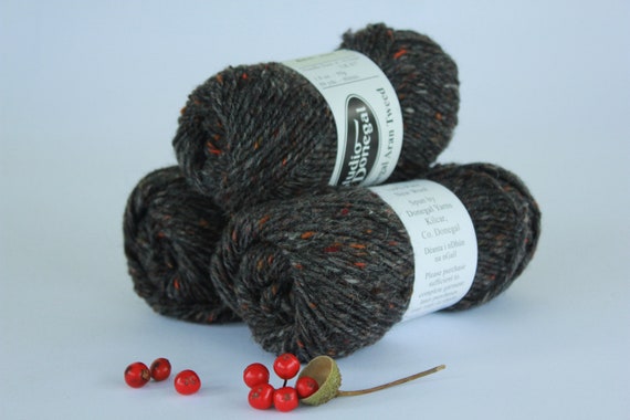 BLACK 4801 Traditional IRISH WOOL Tweed Aran, Donegal Tweed