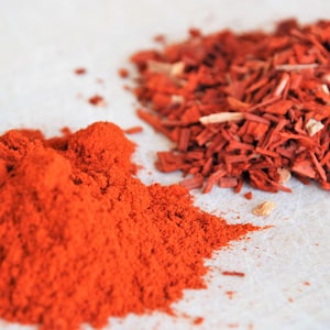 RED SANDALWOOD Natural Dye for Wool & Silk – Soft Pink, Red Tones, Eco-Friendly Dye, Medium Lightfastness, Dyeing Yarn, Fabric, Textiles