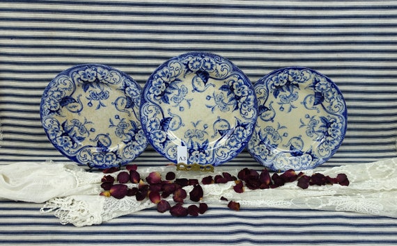 Creil et Montereau サラダプレート: 1850 年代の花柄ディナー Creil et Montereau サラダプレート: 1850 年代の花柄ディナー